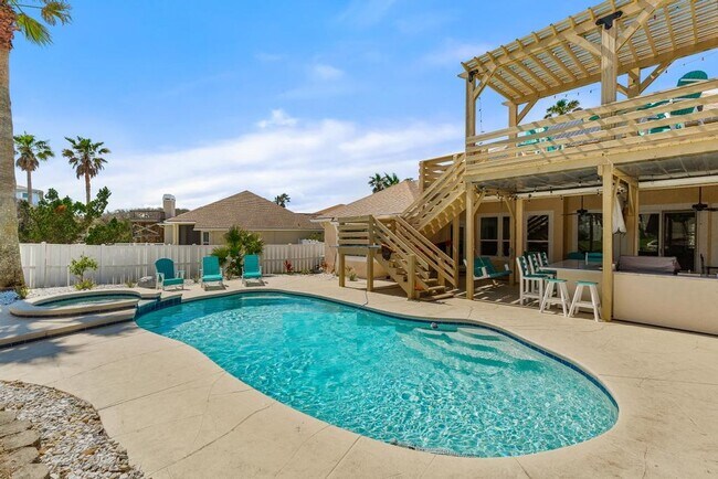 Building Photo - 200 Islamarada Ct