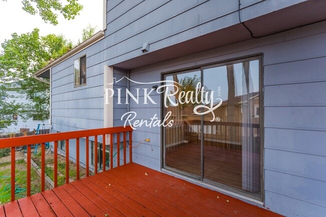 Building Photo - 8274 Caravel Dr