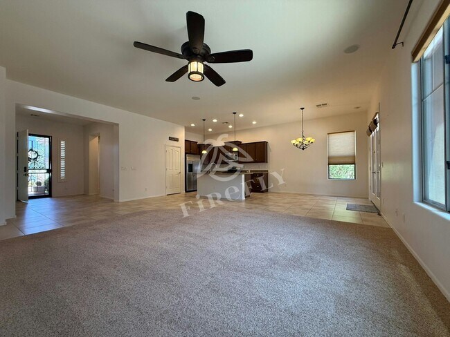 Building Photo - 12873 N 175th Dr