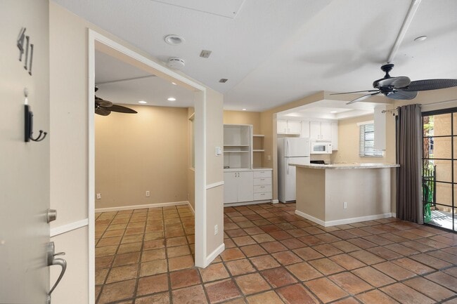 Building Photo - Cozy 1 Bed 1 Bath San Clemente Apartment
