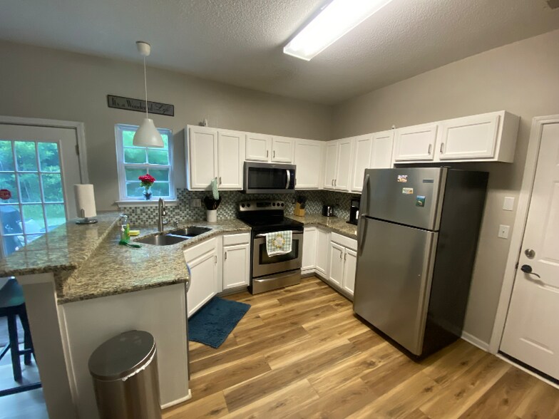 Building Photo - 7434 Frances Irene Dr