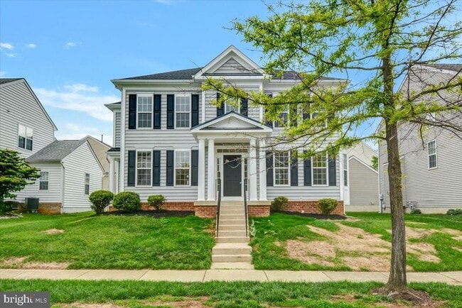 Building Photo - 240 Davis St