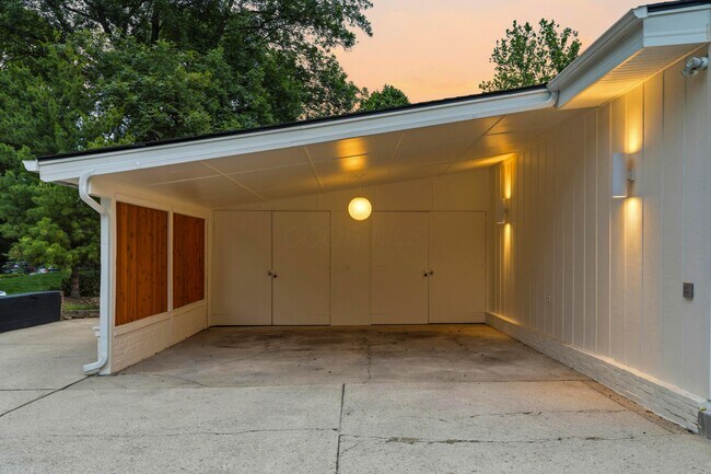 Building Photo - 2276 Johnston Rd