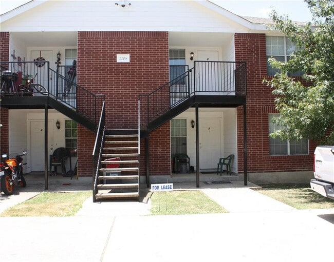 Primary Photo - 2208 Katy Ln