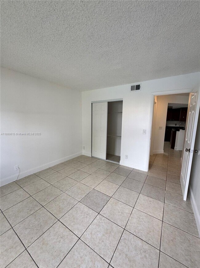 Building Photo - 8801 Wiles Rd