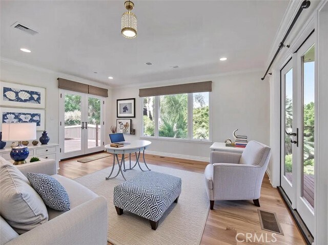 Building Photo - 3635 Serra Rd