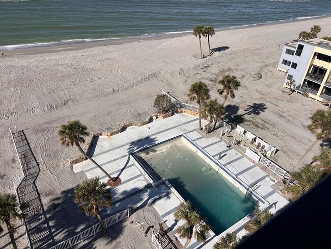 Building Photo - Venice, FL 2BR/2BA Condo in a Gated, Gulf front Community