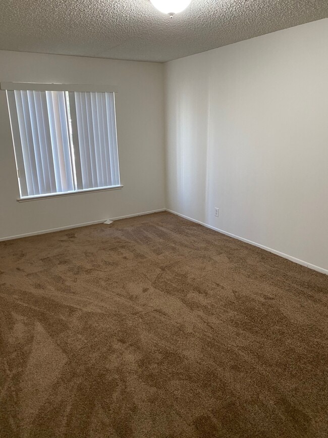 Building Photo - 550 Fano St