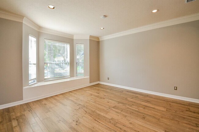 Building Photo - 1407 Kennoway Park Dr