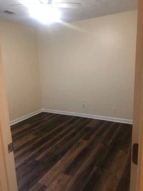 Bedroom 2 - 5012 Leeshire Trail