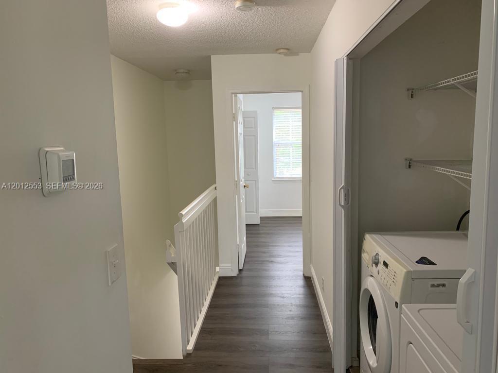 Building Photo - 6975 Blacksmith Way