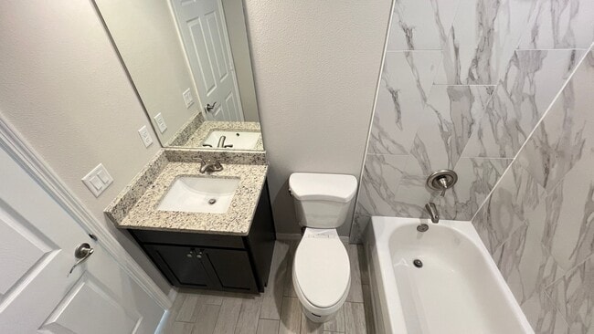 Building Photo - Stunning 3 Bedroom, 2 Bath Home in Palm Bay!