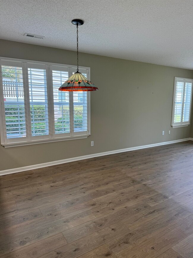 Building Photo - 643 Woodmoor Dr