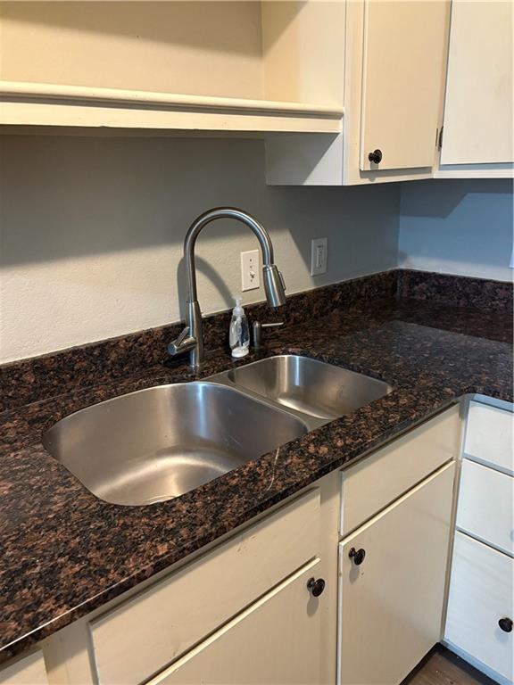 Building Photo - 944 N Storer Ave