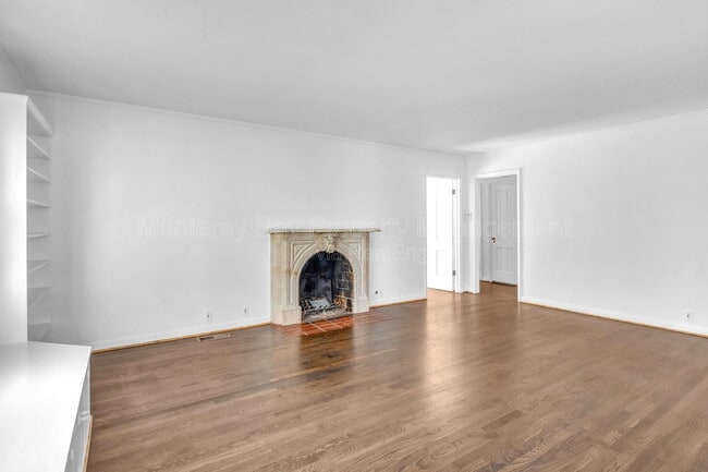 Building Photo - 84 Vía Del Pinar