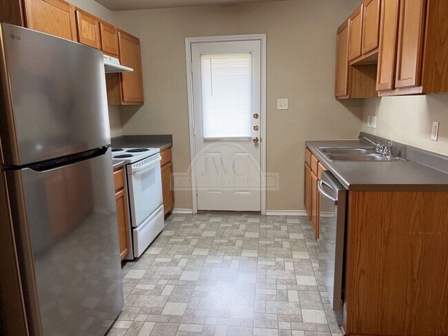 Building Photo - 5106 Lauren Lea Dr