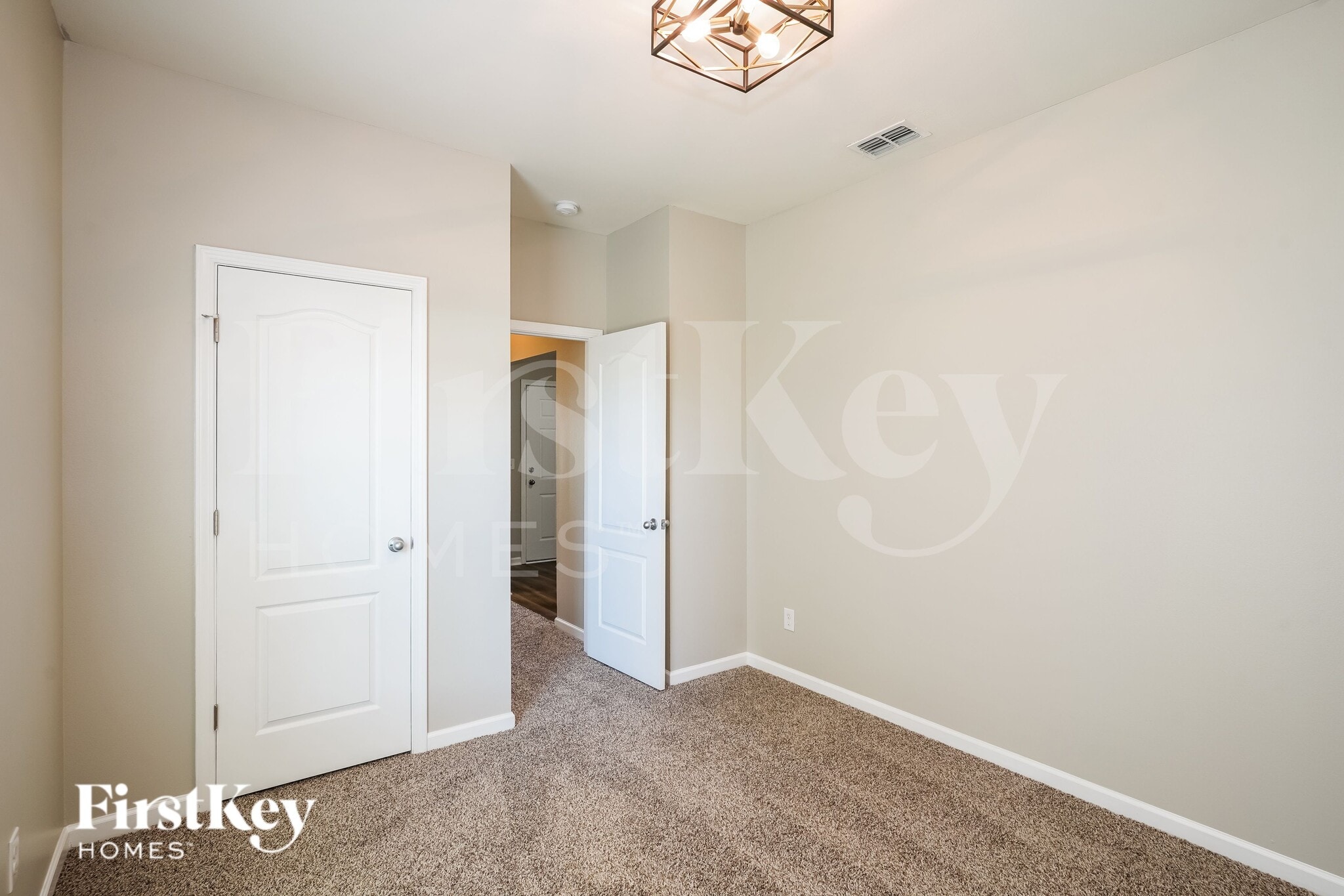 Building Photo - 3437 Pitchers Ln