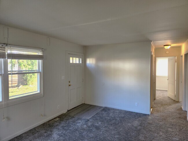 Building Photo - 12 Val Aire Dr