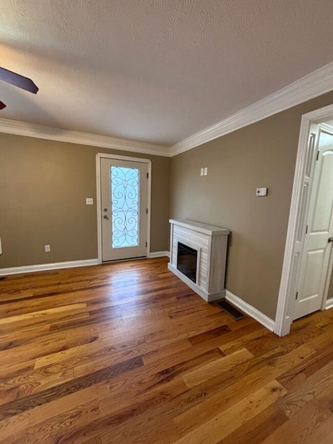 Building Photo - 2588 Hutcherson Ln