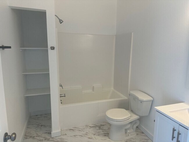 Building Photo - Now Leasing Modern Heights Apartments