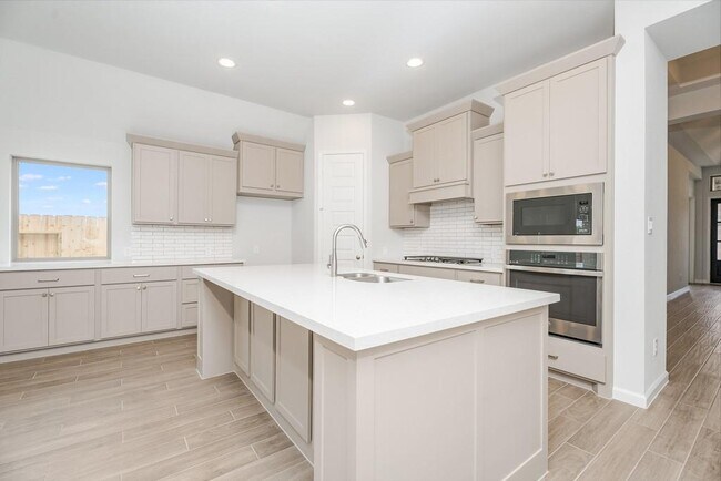 Building Photo - 10931 Maple Mist Dr