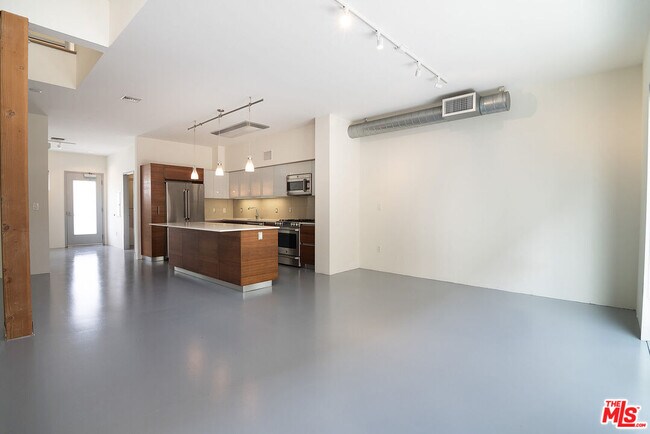 Building Photo - 11500 Tennessee Ave