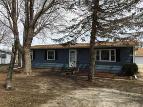 Building Photo - Spacious 3-Bedroom with Garage in Orion IL!