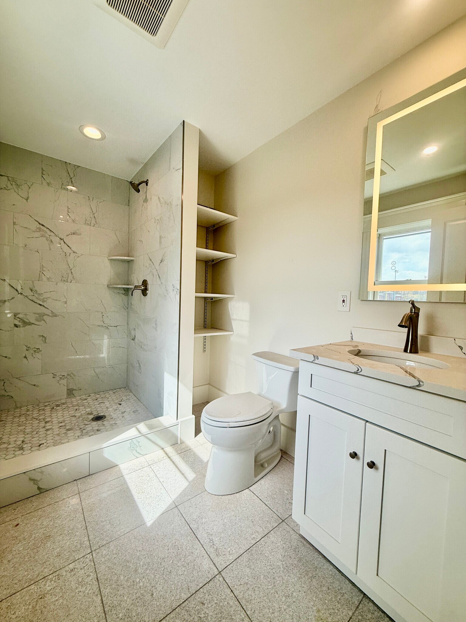 Building Photo - 100 Dartmouth St