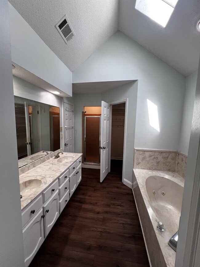 Building Photo - 8282 Linkwood Ln