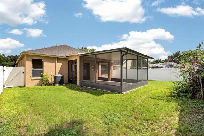 Building Photo - 5605 Hawklake Rd