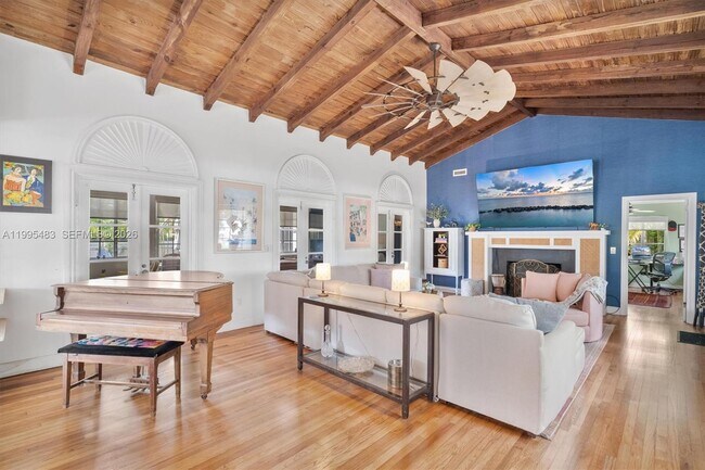 Building Photo - Northeast 5th Avenue Road, Miami Shores, FL 33138 - 5 BR 4 BA single-family home