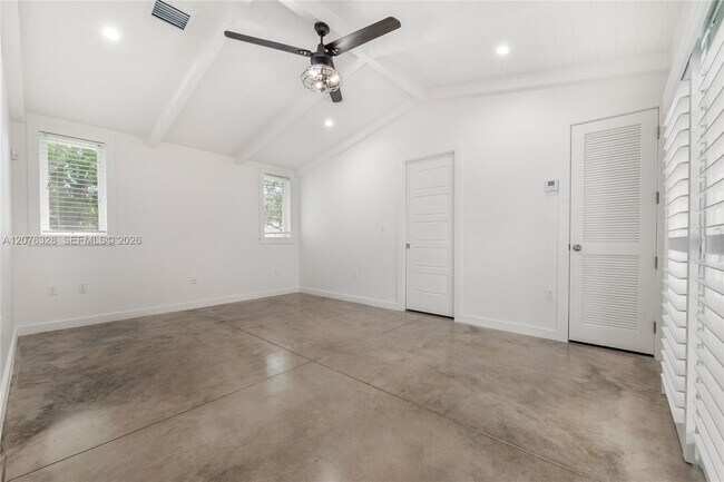 Building Photo - 100 Sarto Ave