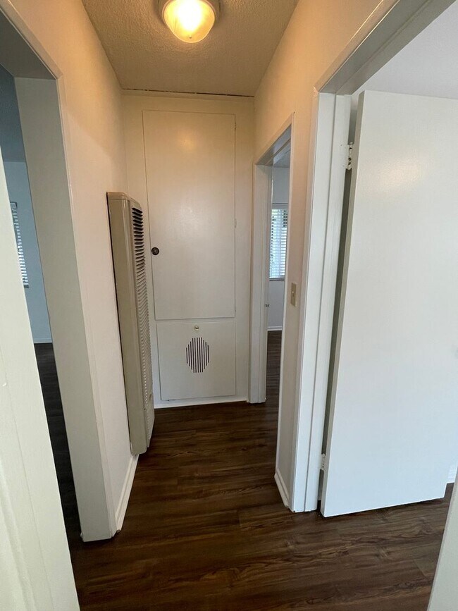 Building Photo - 501 S 7th St