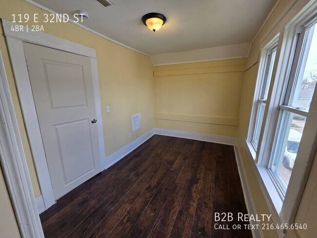 Building Photo - 119 E 32nd St