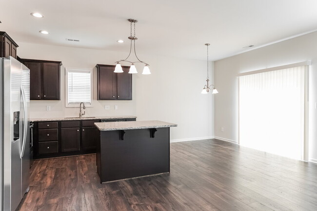 Building Photo - 244 Pearson Place