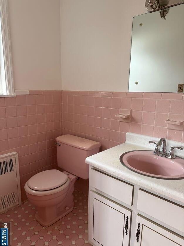 Building Photo - 220 1st St