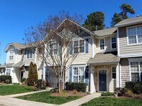 Building Photo - 308 Hamlet Park Dr