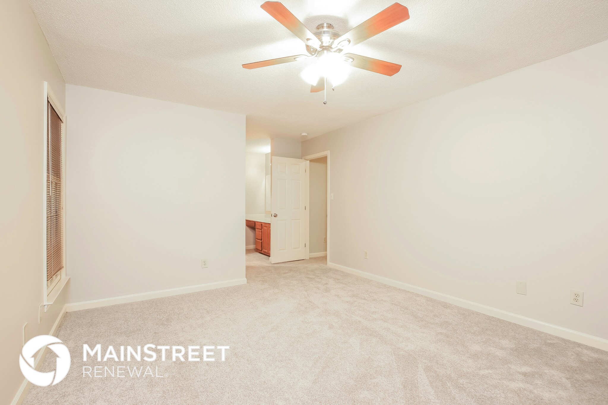 Building Photo - 2912 Hiking Trail