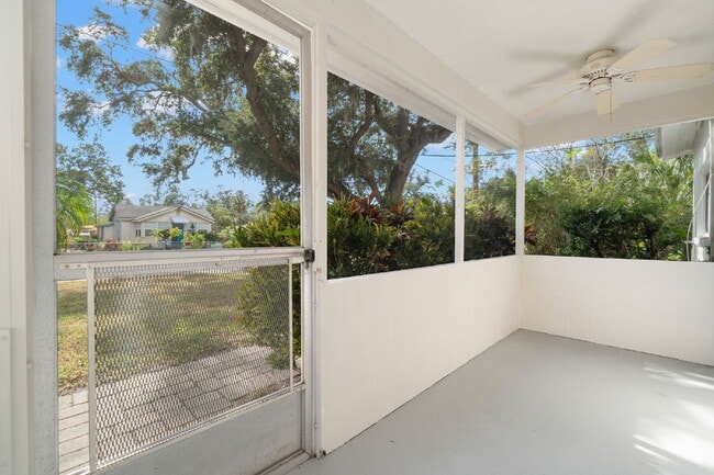 Building Photo - 5107 26th Ave S