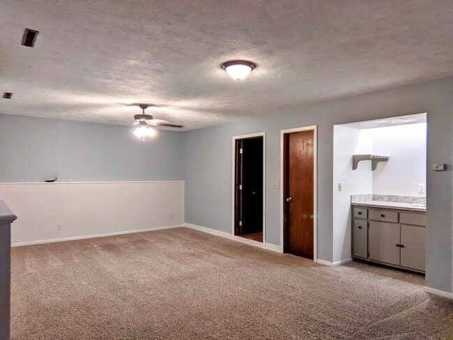 Building Photo - Glenbrook Homes (Irvington)