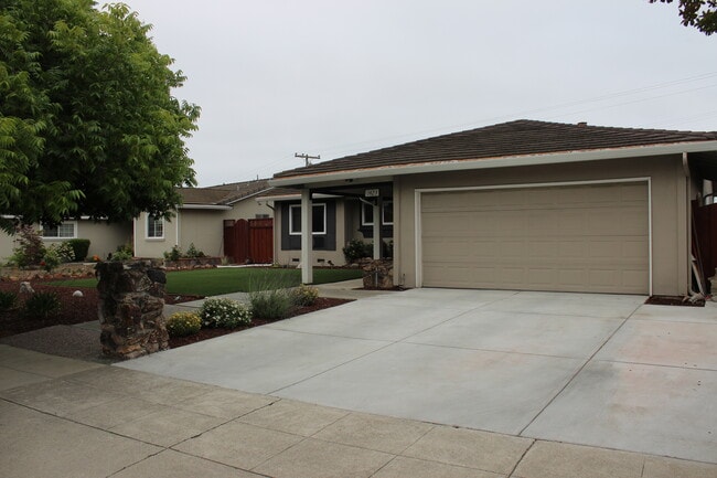 Building Photo - 1423 Piedmont Rd