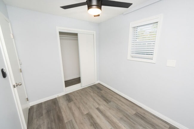 Building Photo - Ready for showing on 6-25-25    3BR/1BA - ...