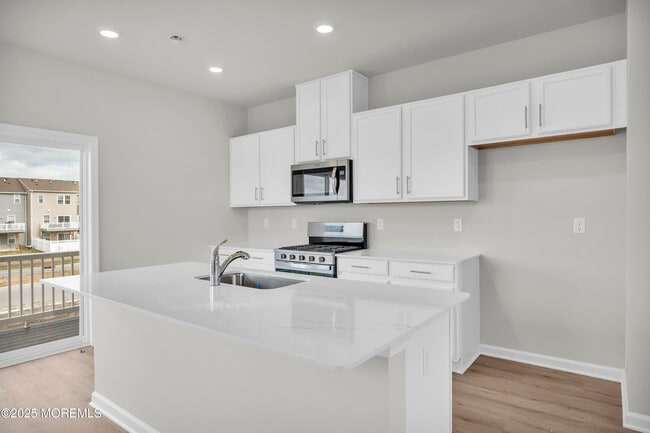 Building Photo - 216 Sandy Rdg Rd