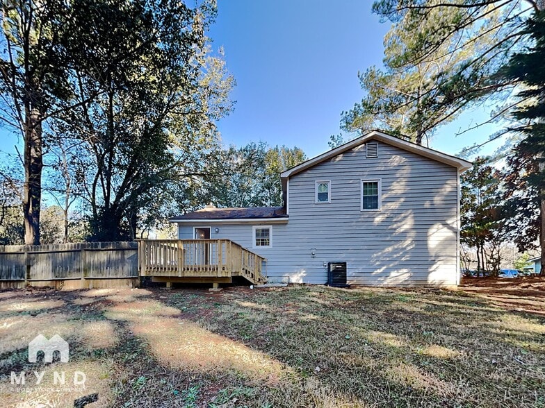 Building Photo - 82 Brenda Ln