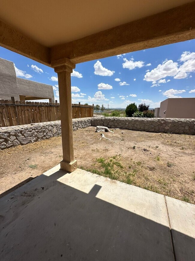 Building Photo - 3503 Northpointe Dr