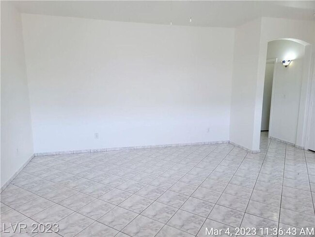 Building Photo - COMING SOON - Ready no later than End of May
