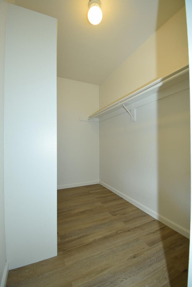 Building Photo - 2250 W Rockwell Dr