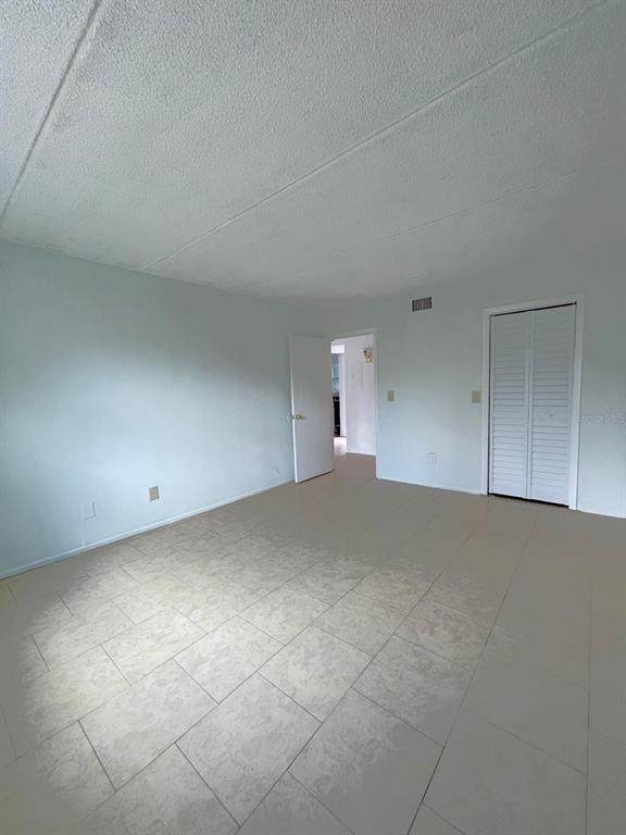 Building Photo - 2846 Somerset Park Dr