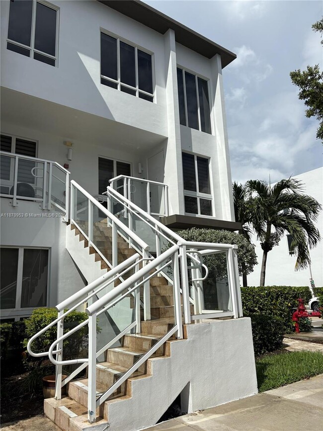 Primary Photo - 10265 NW 63rd Terrace