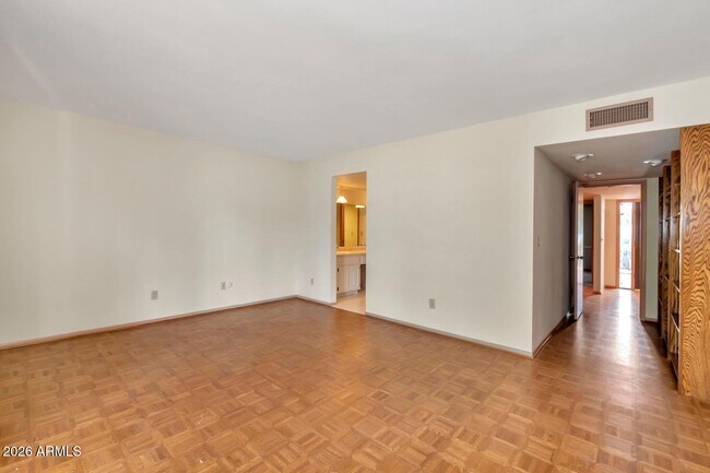 Building Photo - 509 E Boca Raton Rd